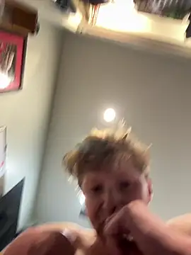 Novvikk88's Live XXX Chat