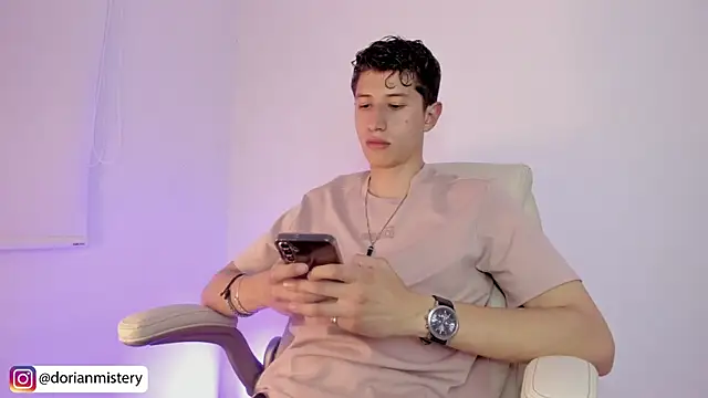 Chatroom XXX en direct de Dorianmistery2322_