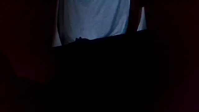 dvaughn3117 Show in webcam