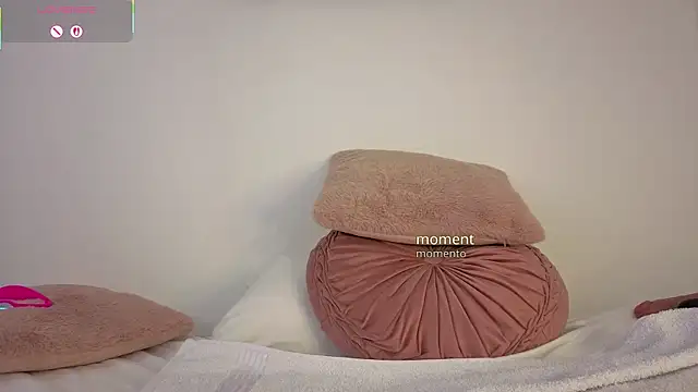 Chat +18 de PIA_STONE ao vivo