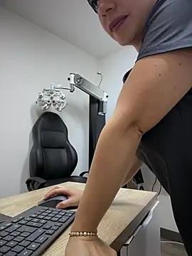 alicee16のライブXXXチャット