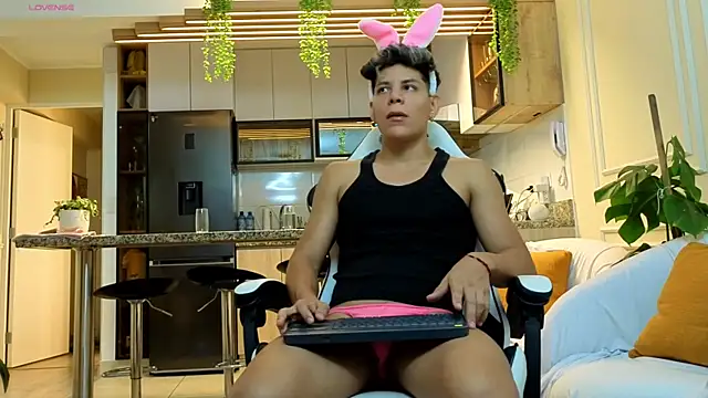 Almiboys 在線直播表演