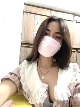 Baby-sexytits2026: διαδικτυακό σόου στην κάμερα