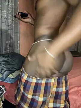 naughty_thick webkamerás műsora