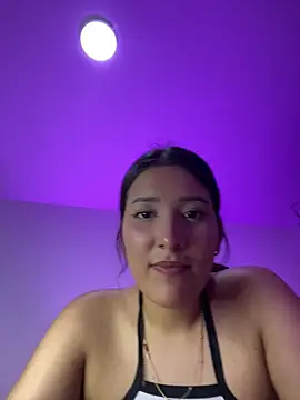 IsabellaJoness_ élő XXX-chatje