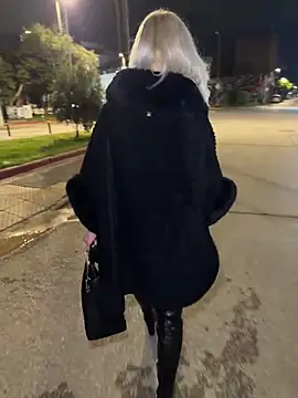 HOTLadyluna Chat XXX live