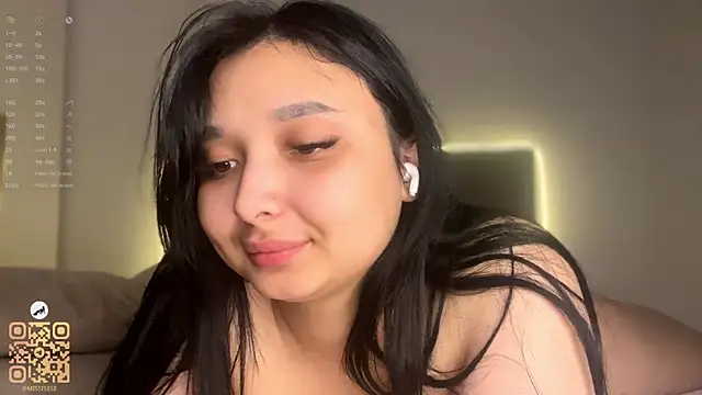 UdeleBarns' Live XXX Chat