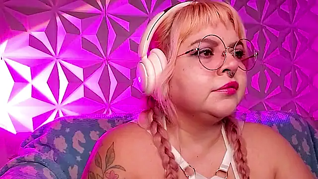 Satyn_doll's Webcam Show