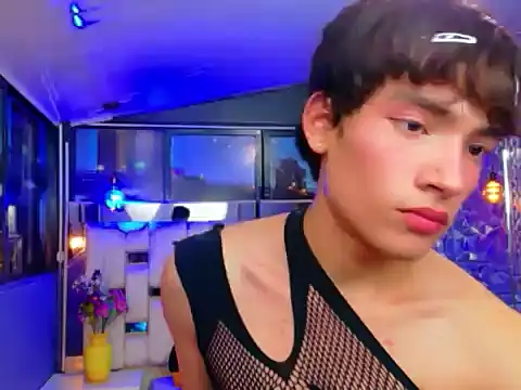 IsaacNovaa Webcam show