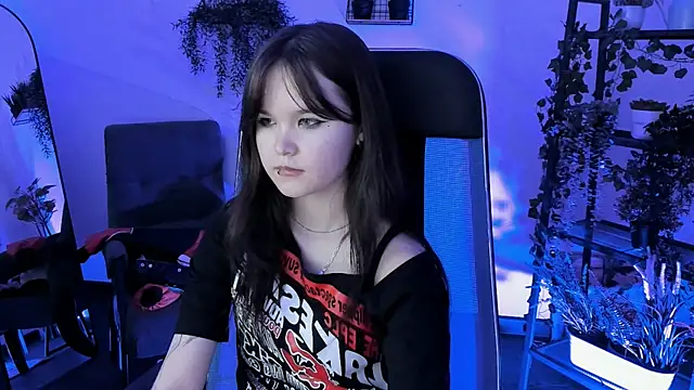 Elainebeness 即時 XXX 聊天