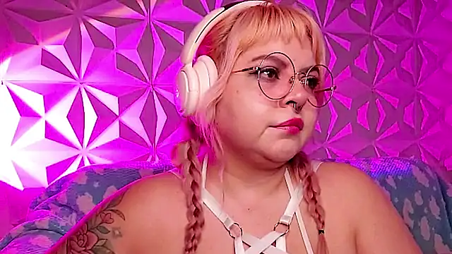 Živý XXX chat Satyn_doll