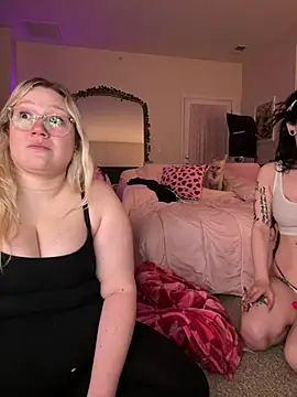 Pokazy przed kamerką – PiggyRose