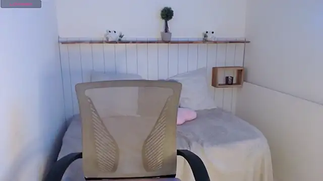 XXX chat uživo modela Tifanny_Black_