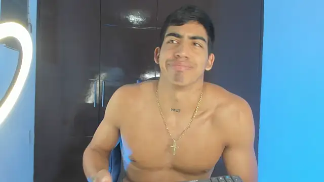 Milo_LatinBoy webkamerás műsora