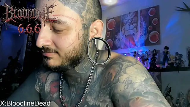 Show modela DEATHINK666XX na web-kameri