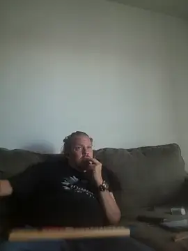 yourMasterisBored's Webcam Show