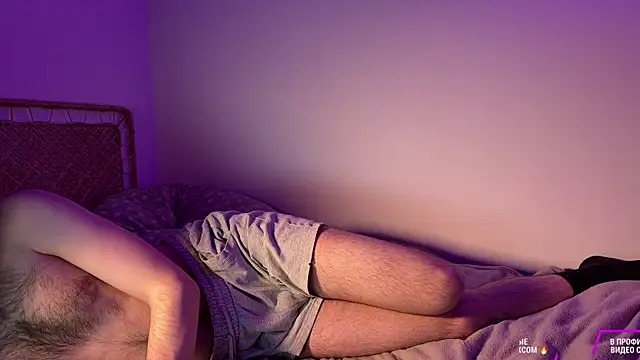 Chatroom XXX en direct de MyshkaNiks