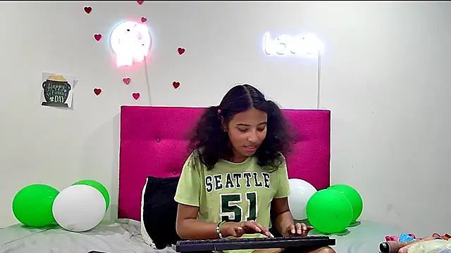 Show webcam de Ellie_Cute7