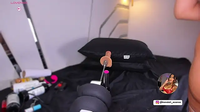 Czat XXX na żywo – Kendall__evanss