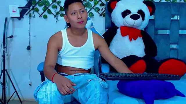 Pokazy przed kamerką – Hakim_prettynigg