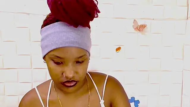 EroticSexyPrada – Live XXX-chat