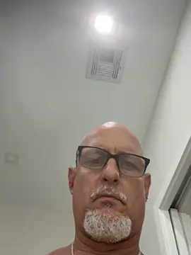 Webkamerová show carlospingalinda