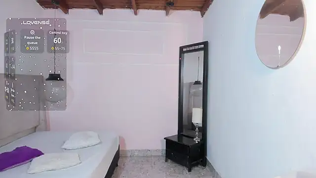 MilaHeat1のライブXXXチャット