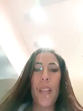 Lena-32 Chat XXX in diretta