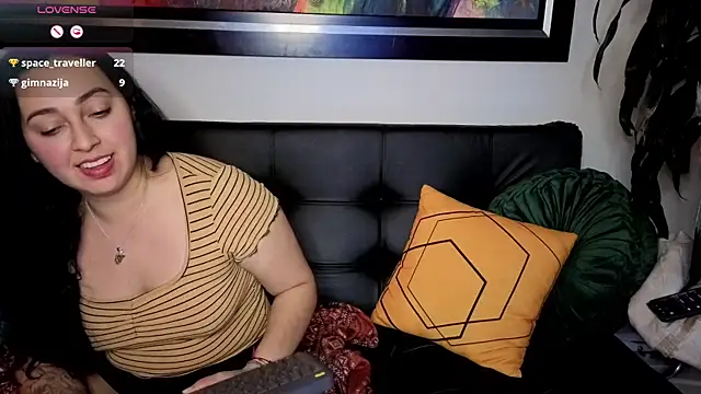 SujannaVarma_: απευθείας συνομιλία ΧΧΧ