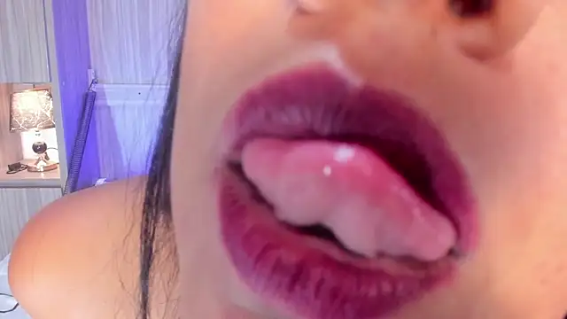 AllieBennet Chat XXX in diretta