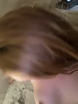 Kitty2490: онлайн-секс-чат