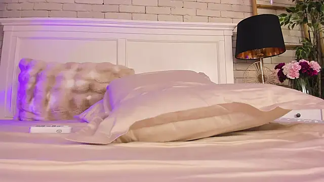 EmillyBronte Chat XXX live