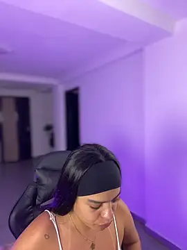 JuanitaMore01's Live XXX Chat