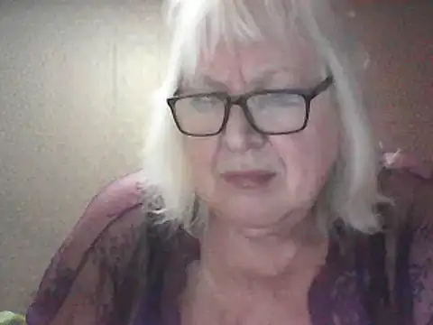 Alexia64231 Show in webcam