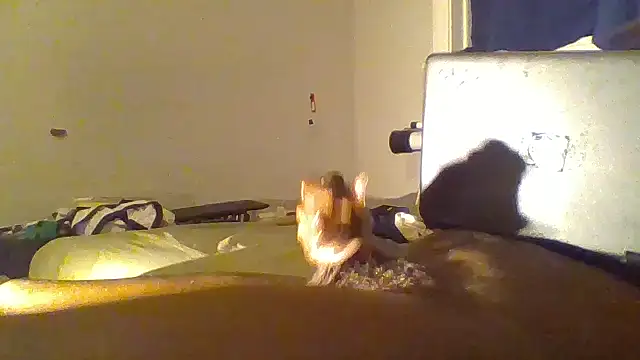 JezOne555 Show in webcam