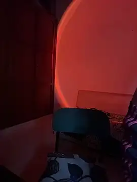 12krizia3 在線直播表演