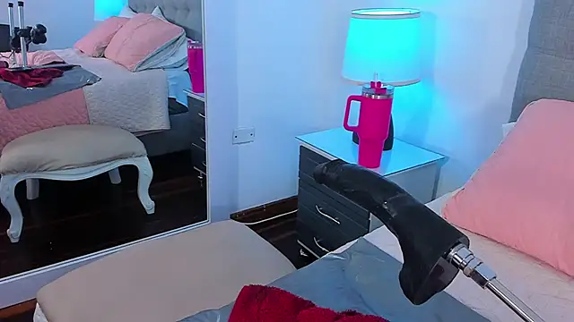 Samantha__Vega Adlı Modelin Canlı XXX Sohbeti