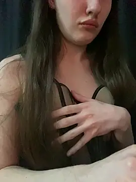 shrie_beverlyy045 Adlı Modelin Canlı XXX Sohbeti