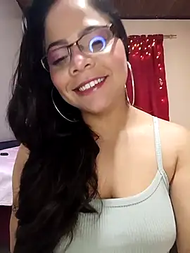 ROUSSE_SINCLAIR's Live XXX Chat