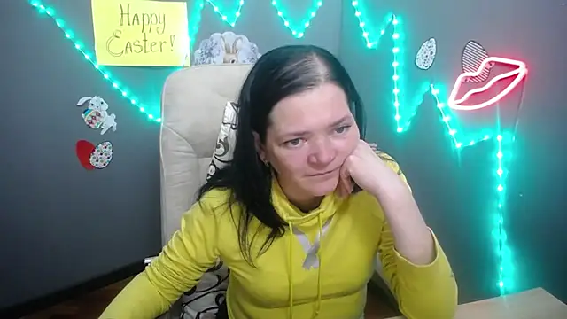 LauraFinnのライブXXXチャット