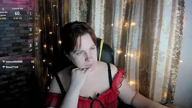 EvilReddのライブXXXチャット