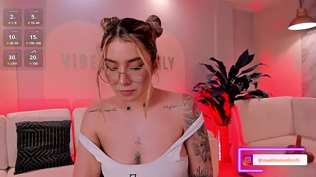 Czat XXX na żywo – MaddisonCollins