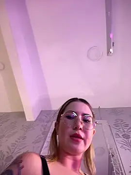 Czat XXX na żywo – Annyhathatway