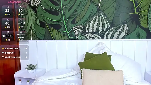 CarolineLaurent's Live XXX Chat