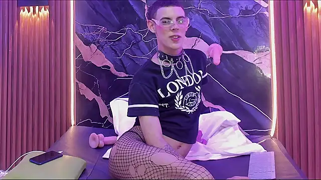 Kitty_New_house: απευθείας συνομιλία ΧΧΧ