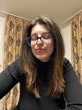 Онлайн чат XXX NadiraNoor