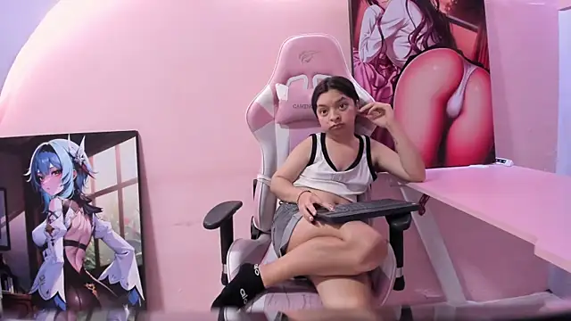 CharlotteMuller Chat XXX live