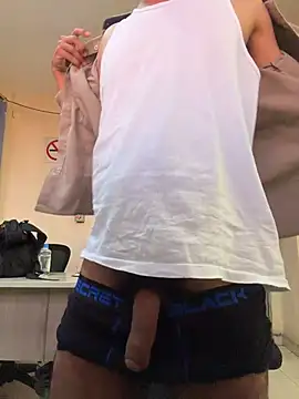 EnriquePersian197's Webcam Show