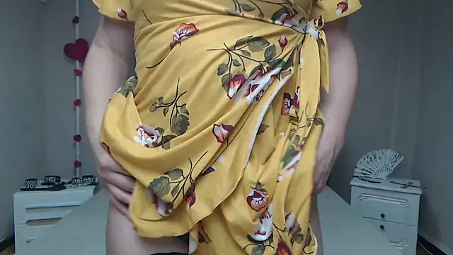 Онлайн чат XXX EmiliaGree