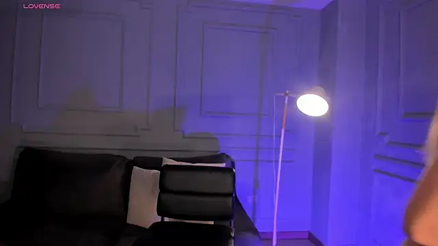 دردشة EveBensonX الجنسية المباشرة